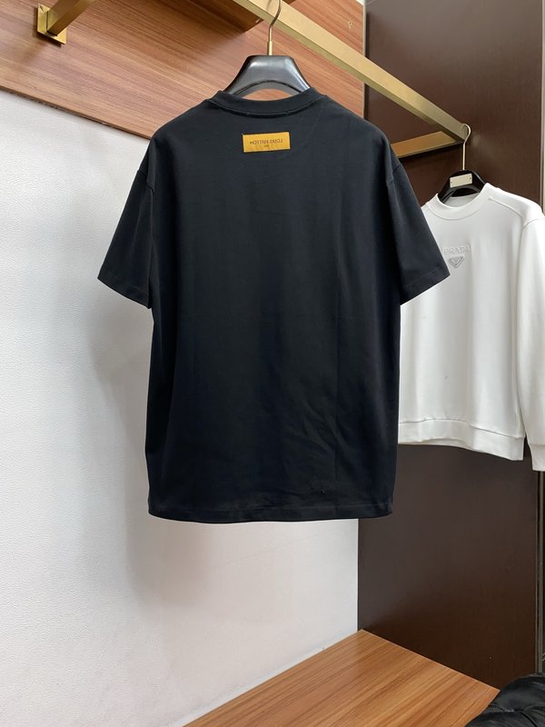 루이비통 남성 순면 라운드넥 반팔 티셔츠 001-216387
