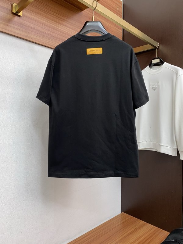 루이비통 남성 순면 라운드넥 반팔 티셔츠 001-216391