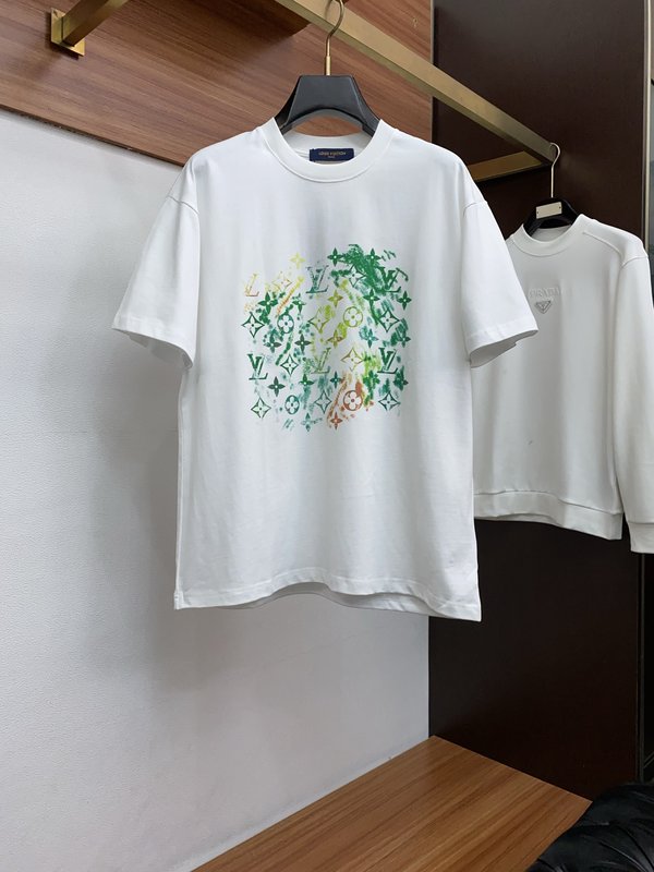 루이비통 남성 순면 라운드넥 반팔 티셔츠 001-216392