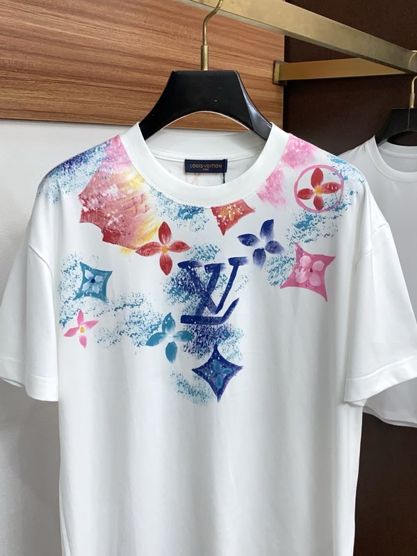 루이비통 남성 면 라운드넥 반팔 티셔츠 001-216395