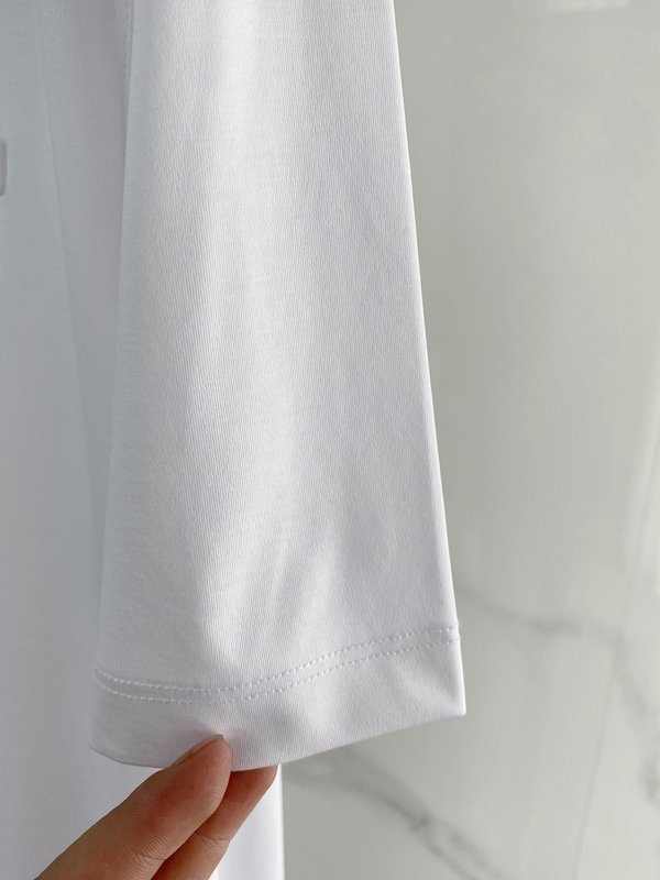 루이비통 남성 라운드넥 반팔 티셔츠 001-216522
