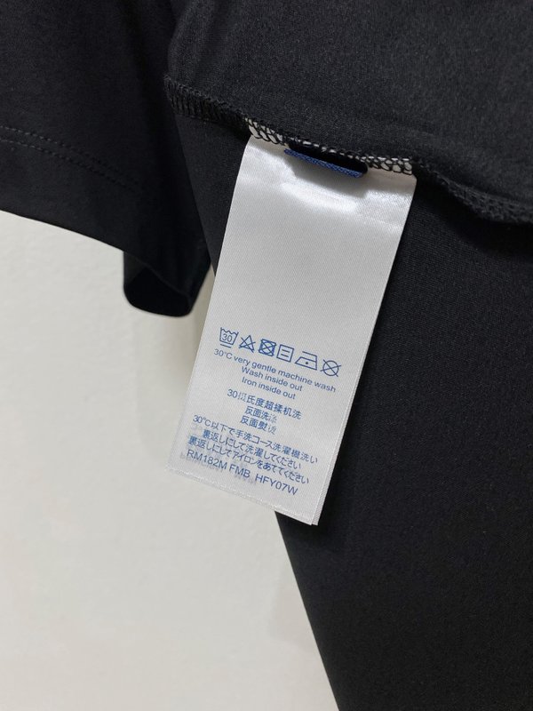 루이비통 남성 라운드넥 반팔 티셔츠 001-216565
