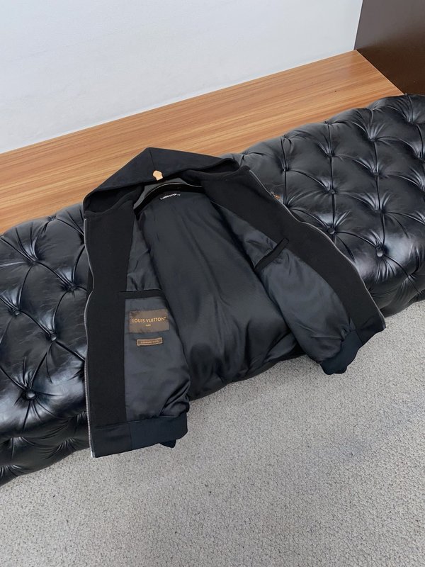 루이비통 컬러 블록 스트라이프 지퍼 자켓 001-216566