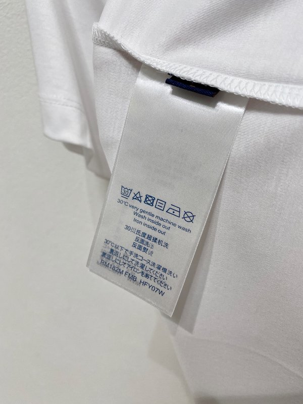 루이비통 남성 라운드넥 반팔 티셔츠 001-216570