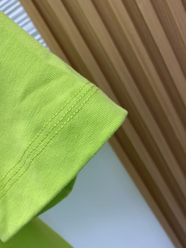 루이비통 남성 패션 캐주얼 반팔 티셔츠 001-216582