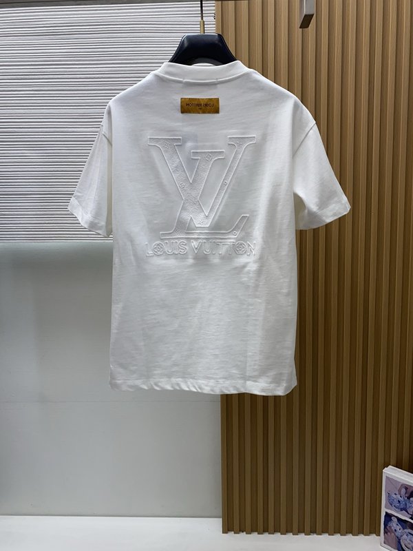 루이비통 남성 패션 캐주얼 반팔 티셔츠 001-216602