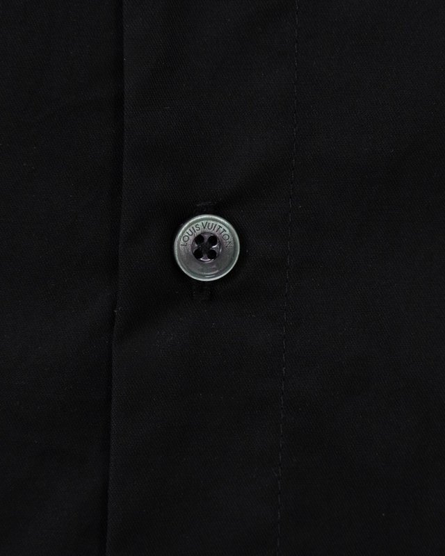 루이비통 클래식 로고 자수 반팔 셔츠 001-216653