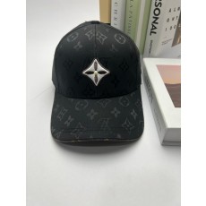 루이비통 자수 로고 베이스볼 캡 001-216674