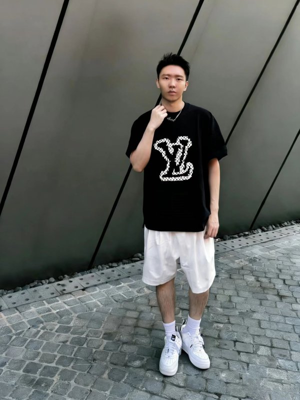 루이비통 라운드넥 반팔 티셔츠 001-216721