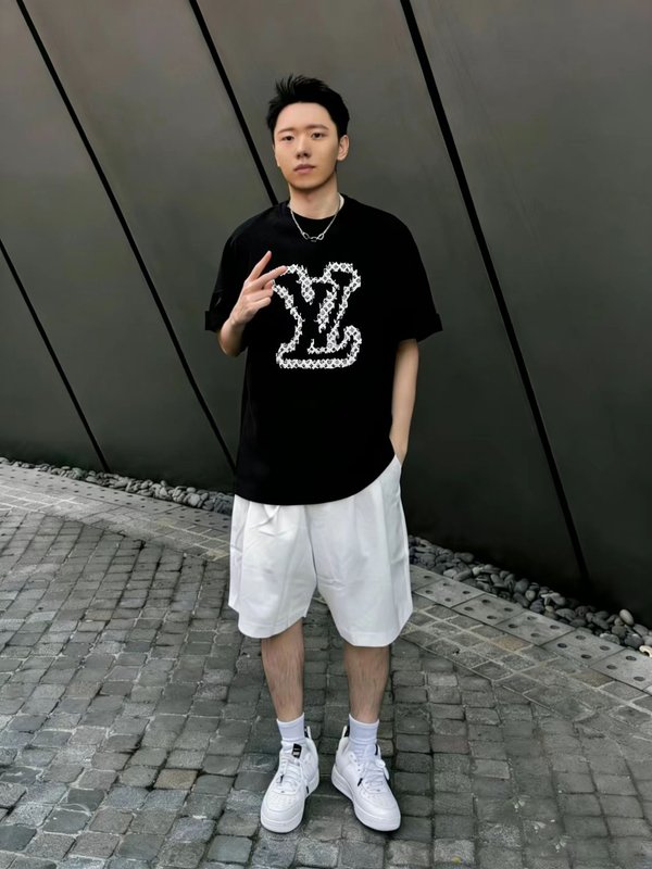 루이비통 라운드넥 반팔 티셔츠 001-216721