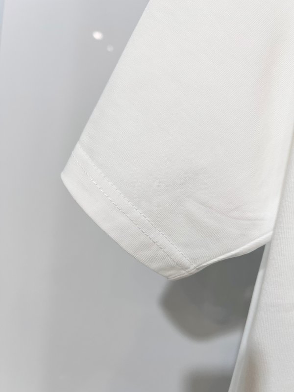 루이비통 면 라운드넥 반팔 티셔츠 001-216756