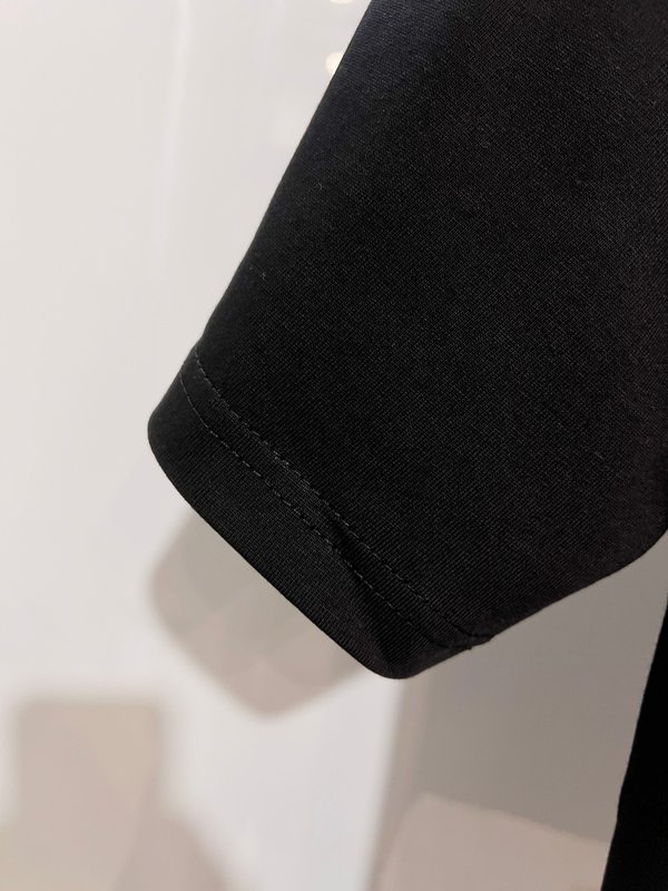 루이비통 면 라운드넥 반팔 티셔츠 001-216761