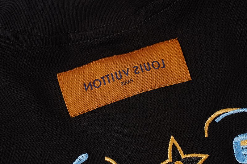 루이비통 클래식 로고 라운드넥 반팔 티셔츠 001-216870