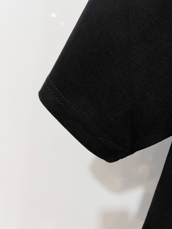 루이비통 면 라운드넥 반팔 티셔츠 001-216887