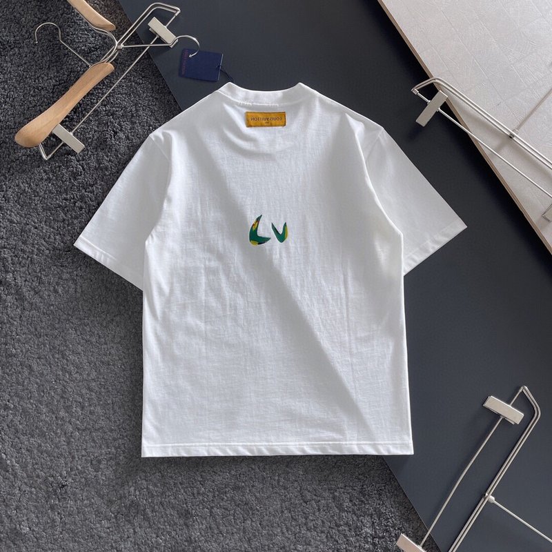 루이비통 남성 반팔 티셔츠 001-216933