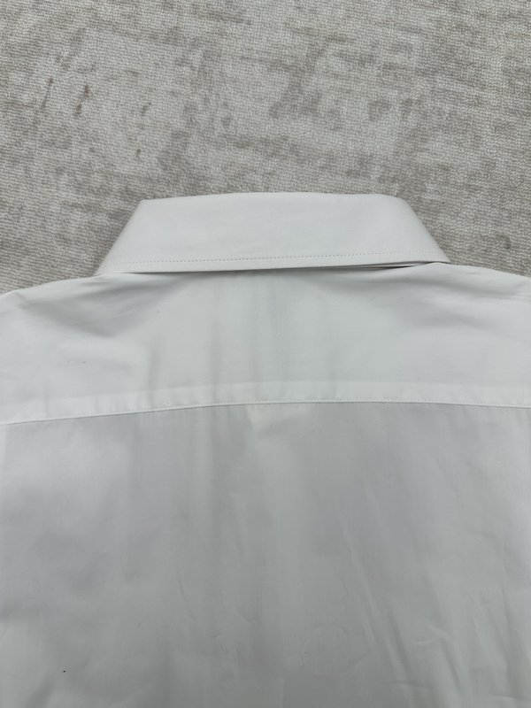셀린 화이트 자수 포켓 셔츠 001-217067