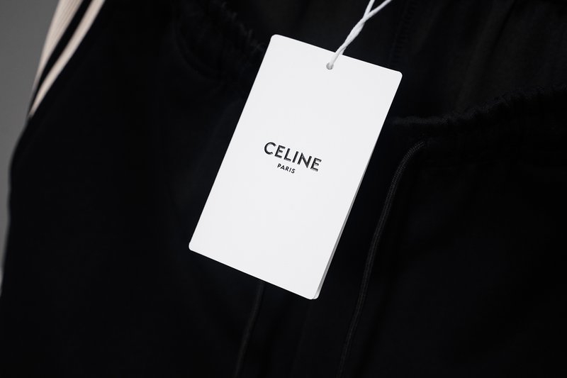 셀린 소문자 자수 웹빙 쇼츠 001-217143
