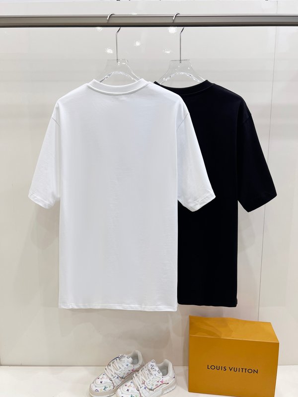 셀린 라운드넥 반팔 티셔츠 001-217166