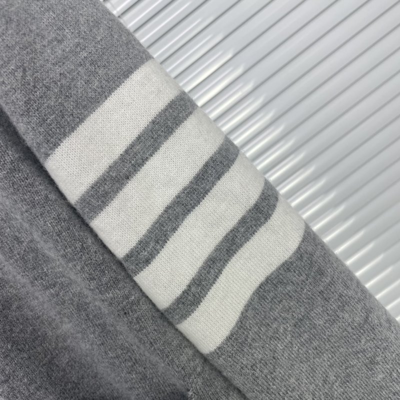 톰브라운 클래식 4 바 게이지 울 카디건 001-217183