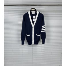 톰브라운 4 바 스트라이프 딥 V 니트 가디건 001-217229