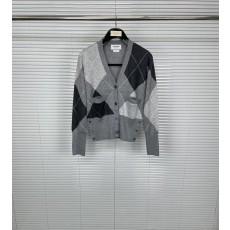 톰브라운 다이아몬드 패턴 울 카디건 001-217271