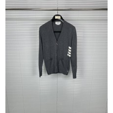 톰브라운 사이드 4 바 5 버튼 메리노 울 카디건 001-217385