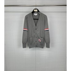 톰브라운 클래식 더블 스트라이프 울 카디건 001-217403