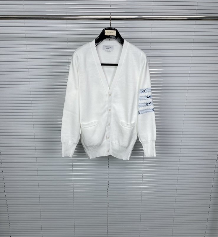 톰브라운 TB 장미 자수 스트라이프 니트 가디건 001-217457