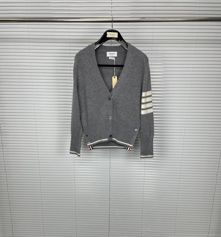 톰브라운 그레이 거위 그래픽 카디건 001-217476