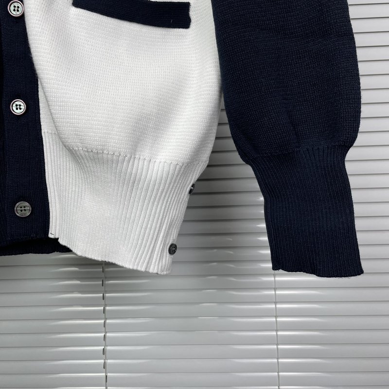 톰브라운 TB 더블 스트라이프 울 혼방 카디건 001-217490