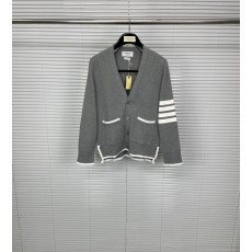 톰브라운 4 바 스트라이프 카디건 001-217496