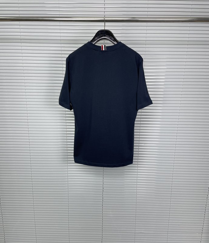 톰브라운 2025SS前后 스플릿 라운드 티셔츠 001-217606