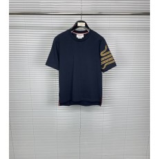 톰브라운 뱀해 한정 자수 라운드넥 티셔츠 001-217700
