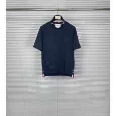 톰브라운 페이즐리 자수 라운드넥 반팔 티셔츠 001-217730