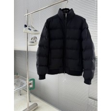 로로피아나 스탠드 칼라 울 다운 자켓 001-217883