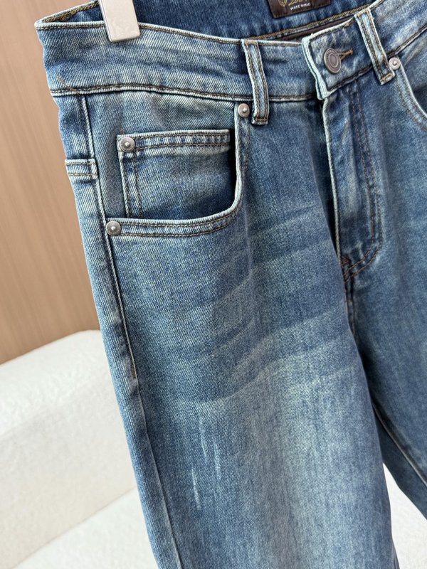 로로피아나 남성 워싱 블루 슬림 스트레이트 데님 팬츠 001-218045