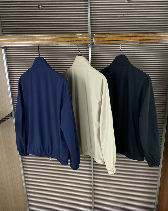 로로피아나 스탠드 칼라 양면 착용 지퍼 자켓 001-218069