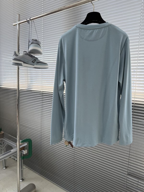 로로피아나 이른 봄 모달 혼방 긴팔 티셔츠 001-218106