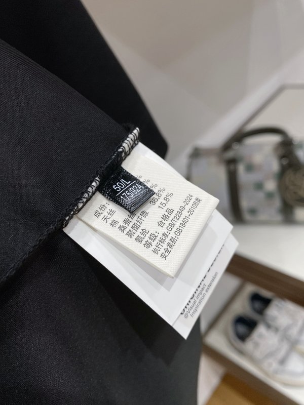 로로피아나 남성 텐셀 실크 혼방 반팔 티셔츠 001-218136