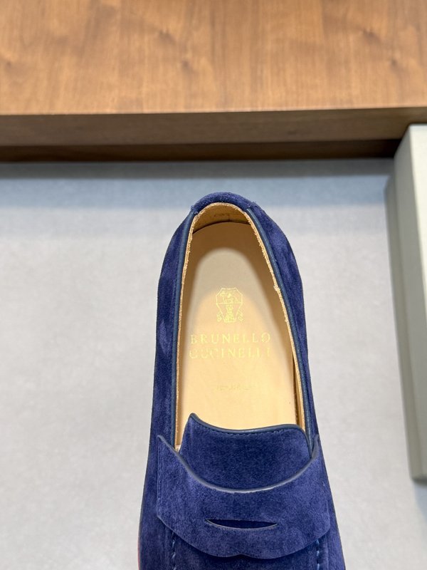 Brunello Cucinelli 스웨이드 로퍼 001-218465