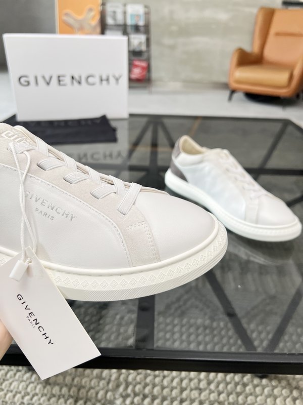 Givenchy  남성 소 가죽 캐주얼 운동화 001-218841