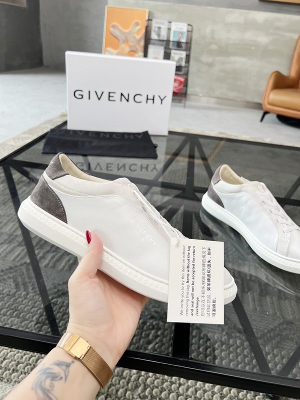 Givenchy  남성 소 가죽 캐주얼 운동화 001-218841