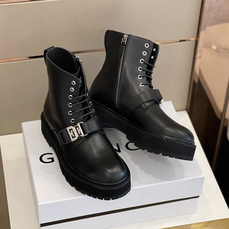 Givenchy GVC 라운드 토 레이스업 부츠 001-218923