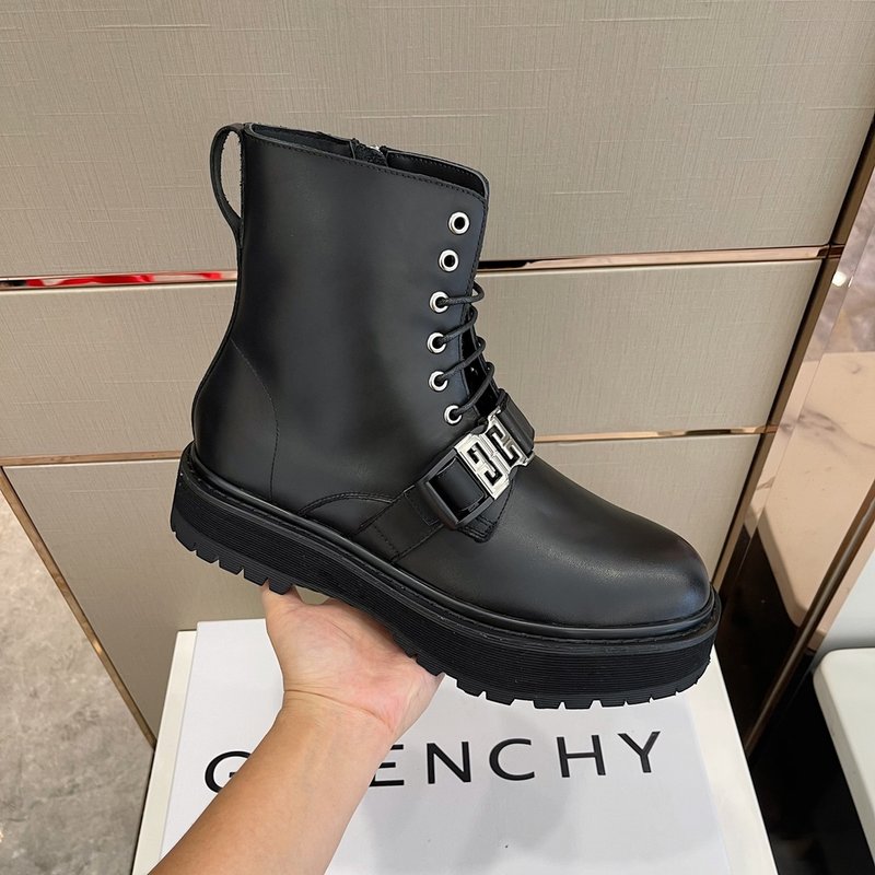 Givenchy GVC 라운드 토 레이스업 부츠 001-218923