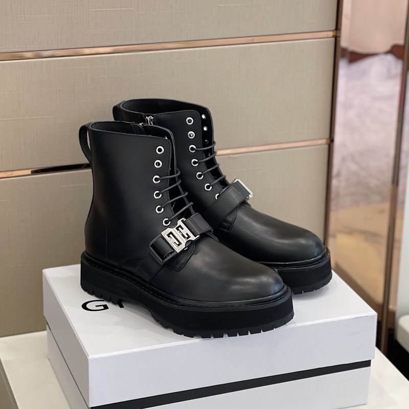 Givenchy GVC 라운드 토 레이스업 부츠 001-218923