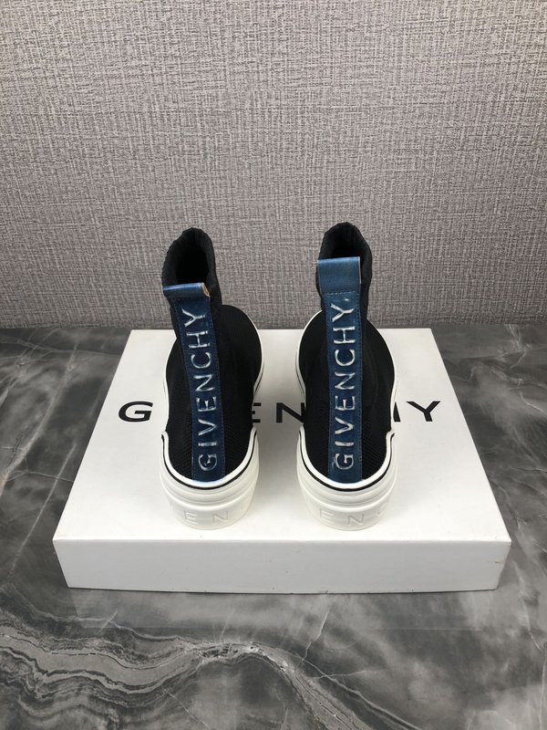 Givenchy 신제품 남성 부츠 001-218968