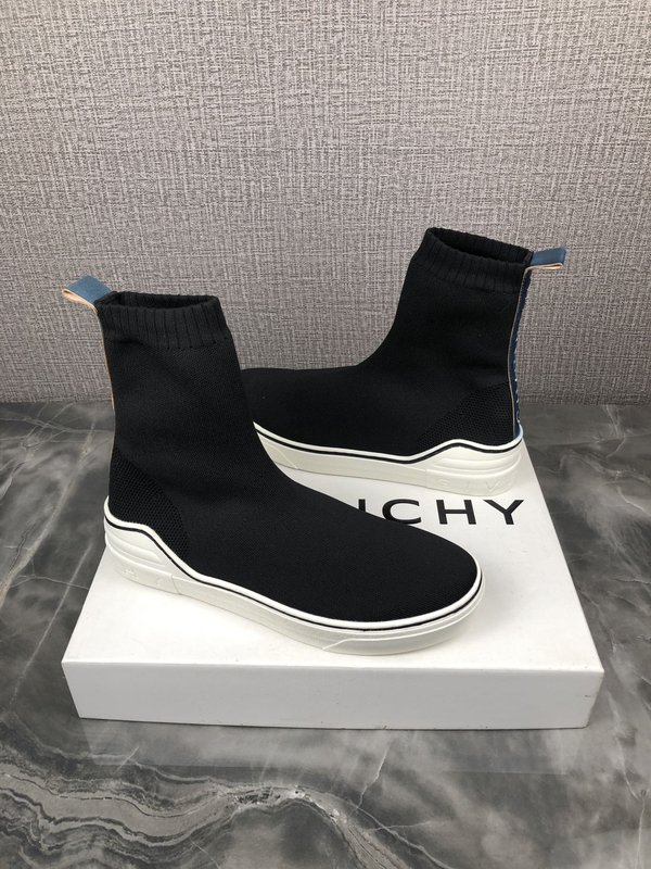 Givenchy 신제품 남성 부츠 001-218968