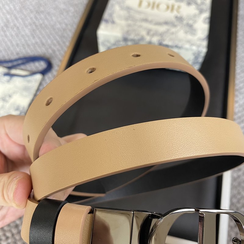 디올 Dior 양면 소 가죽 벨트 2.0cm 폭 001-219634