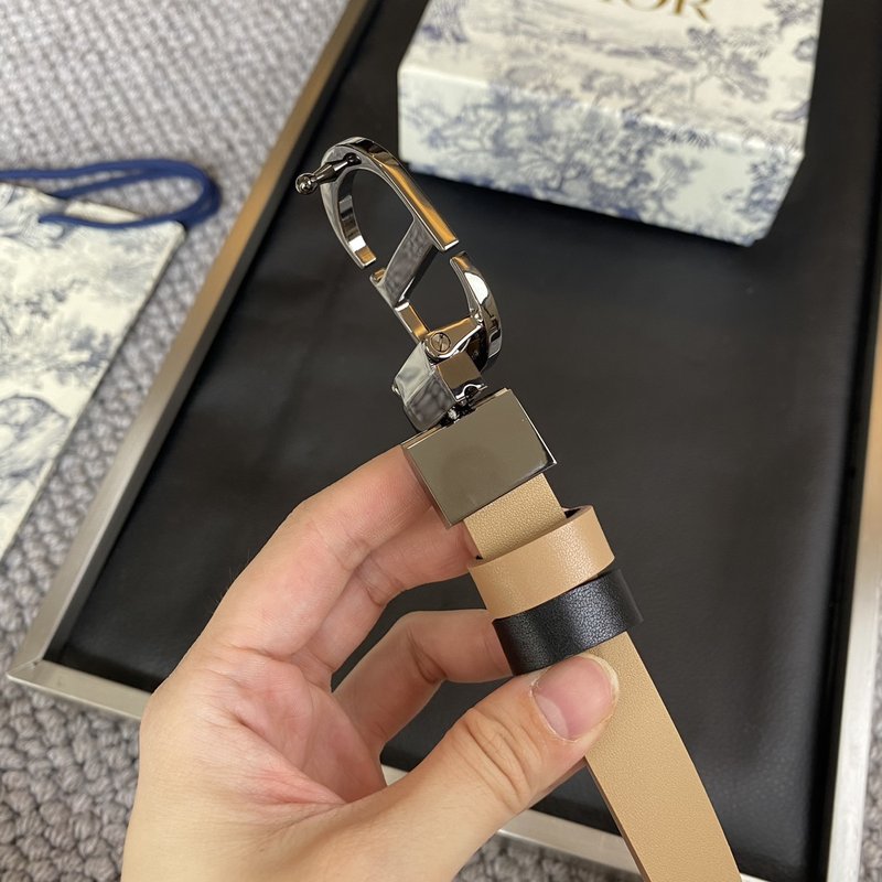 디올 Dior 양면 소 가죽 벨트 2.0cm 폭 001-219634