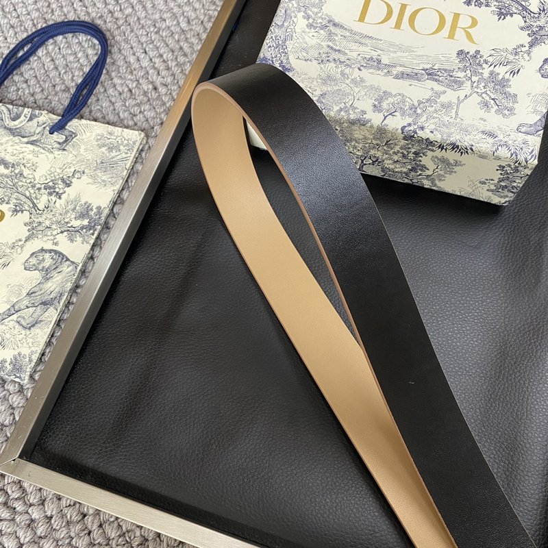 디올 Dior 여성용 가죽 벨트 패션 벨트 001-219639